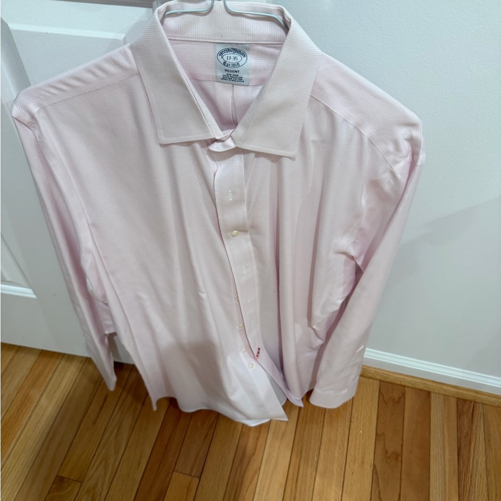 Brooks brothers pale pink shirt


17/35